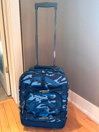 Carry on suitcase - for kids (skateboard camo)