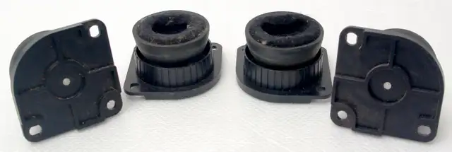 Sony PS- Turntable Isolation Rubber Feet in Stereo Systems & Home Theatre in Edmonton - Image 3