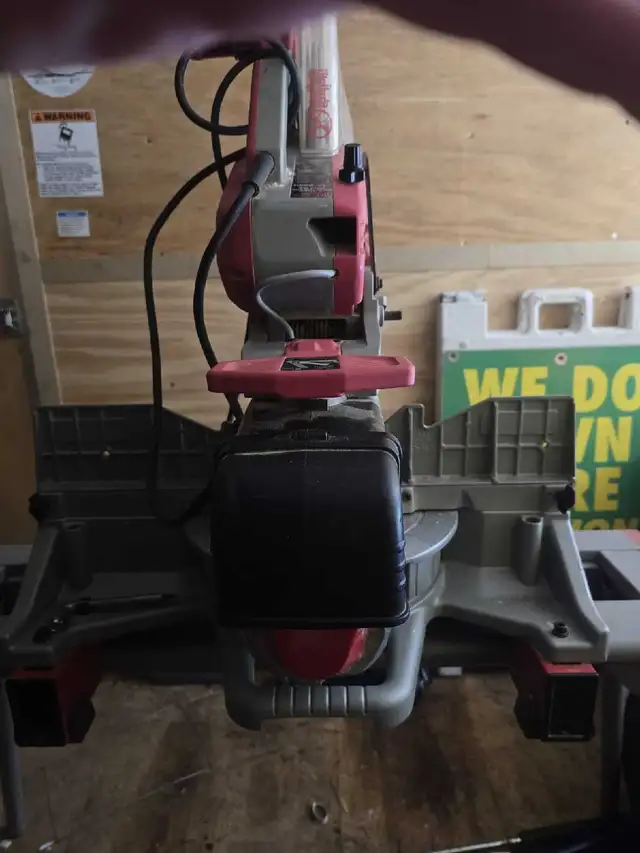 Heavy Duty compound mitre saw with extendable sliding table in Power Tools in Bedford - Image 4