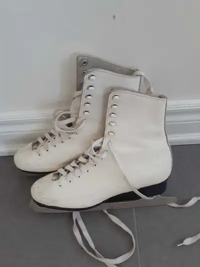 Vintage Simpsons Supremacy Figure Skates- Narrow Fit, View more