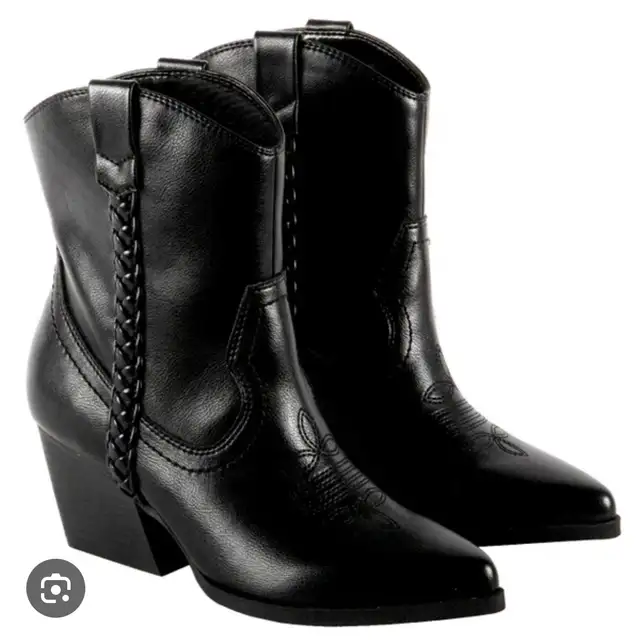 Brand New DV by Dolce Vita Women Girls Cowboy Boots in Women's - Shoes in Calgary - Image 2