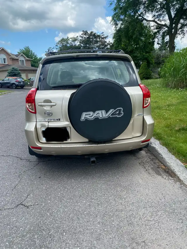 2008 Toyota RAV4 V6 in Cars & Trucks in Ottawa - Image 5