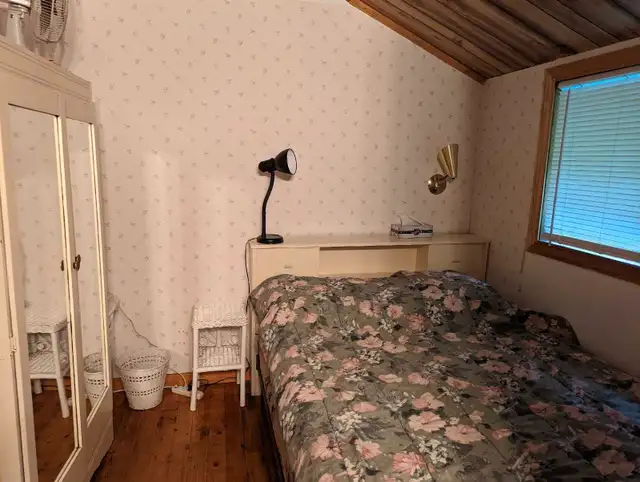Sunny Lakefront 2 Bdrm Cabin by Huntsville in Ontario in Canada - Image 7