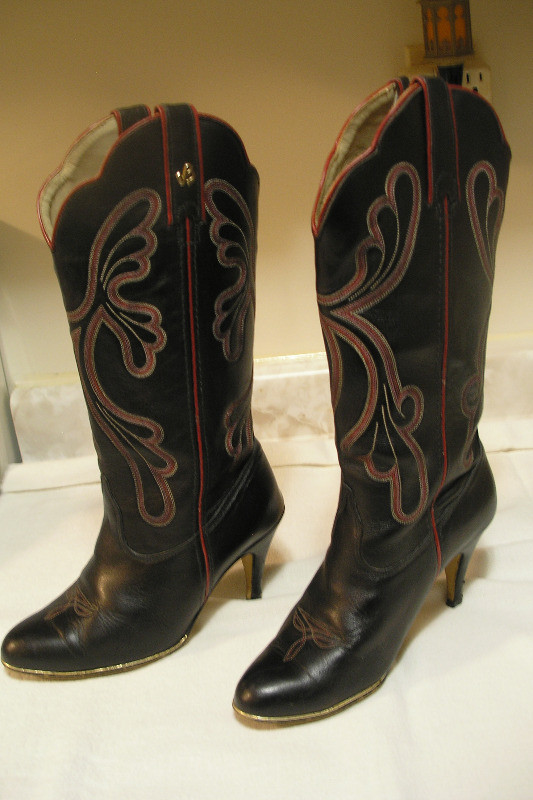 Leather Ranch BOOTS in Women's - Shoes in Saskatoon