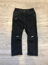 New 2T Levi’s jeans 