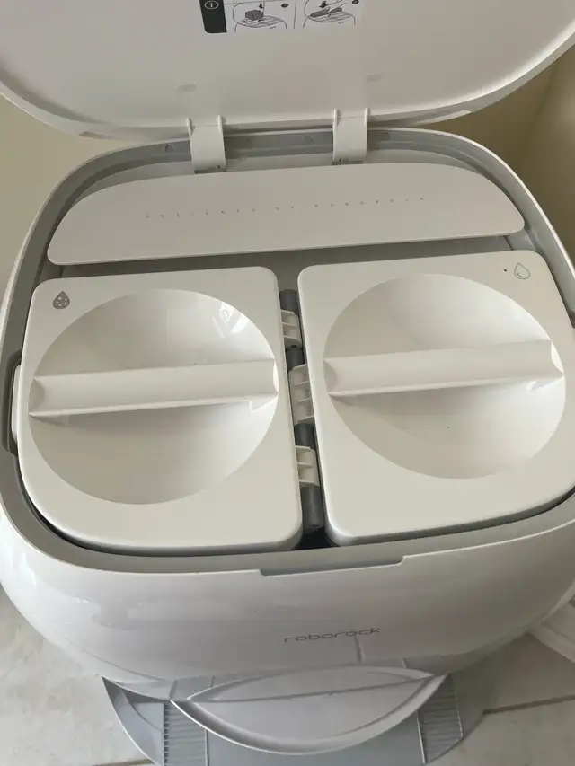roborock Robot Vacuum with Mop in Vacuums in Markham / York Region - Image 4