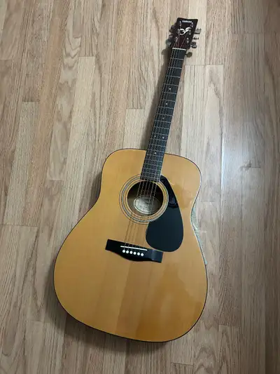 Guitare Yamaha, View more