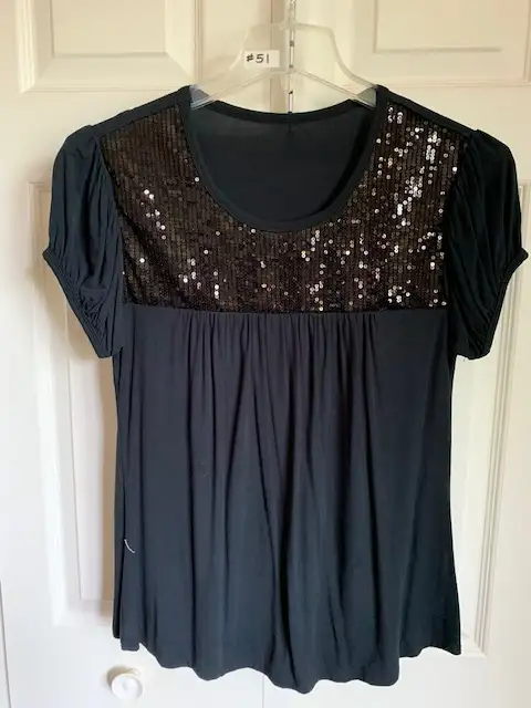 Assortment of Women's Tops - Large $15 each62863284182274121