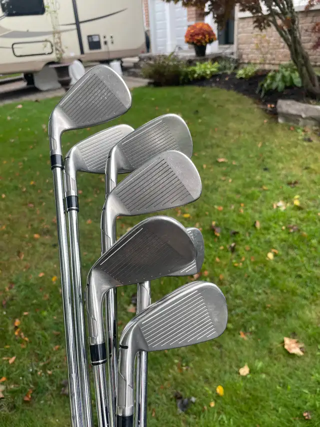 Taylormade Stealth Irons 5-PW, AW RH Steel Shaft (Regular) in Golf in City of Toronto - Image 3