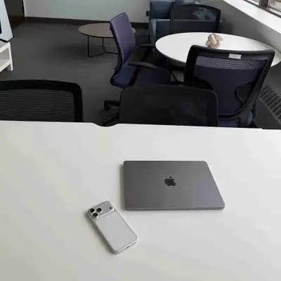 MacBook Air M3 - 256GB, View more