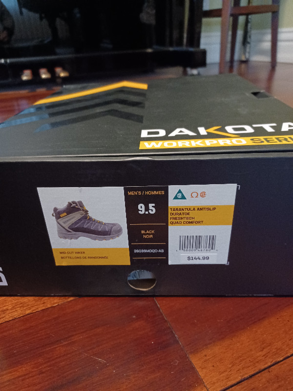 Brand new DAKOTA safety boots - size 9.5 in Men's Shoes in Mississauga / Peel Region - Image 3