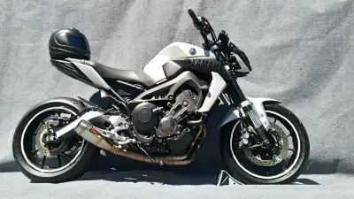 mt-09 z900 mt-07 naked sportbike upright lightweight powerful sport MINT Condition.! Ghost-Grey 2020...