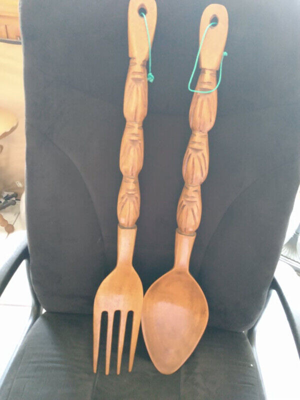 Cuillière et fourchette en bois  décoratif vintage 30$ SHAWI SUD dans Art et objets de collection  à Shawinigan