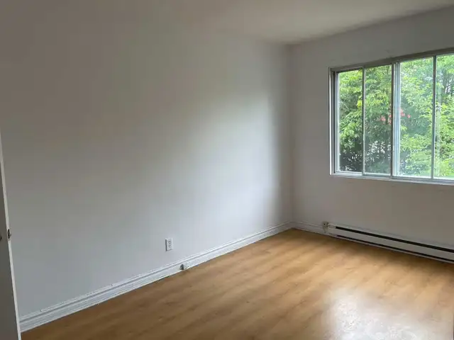 4 1/2 APPARTEMENT À LOUER, DISPONIBLE 1 MAI 2026, ST-MICHEL in Long Term Rentals in City of Montréal - Image 7