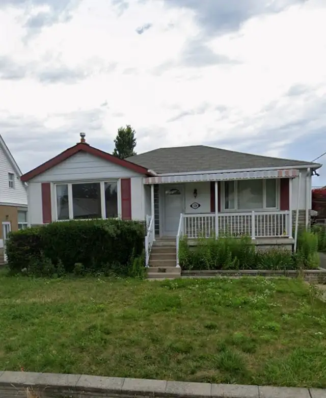 2 bedroom basement for rent for April 1st. With 1 car parking