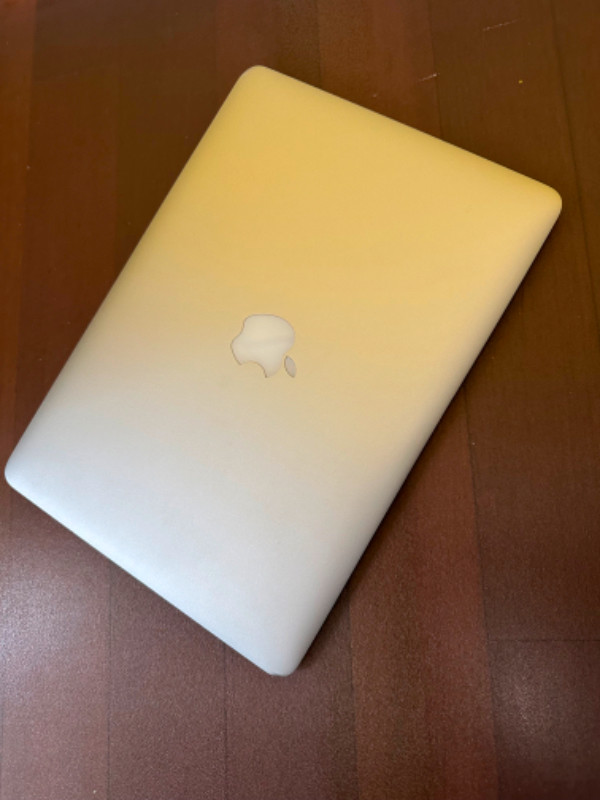 MacBook Air mi-2013, 4Go RAM, 128Go disque dans Portables  à Longueuil/Rive Sud - Image 3