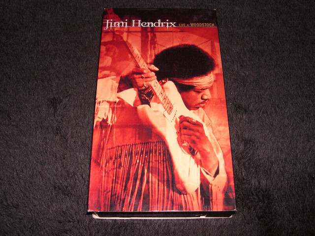 Jimi Hendrix Experience - Live at Woodstock 1969 VHS dans CD, DVD et Blu-ray  à Ville de Montréal