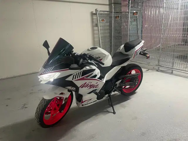 Ninja Kawasaki 400 ABS - 2023 in Sport Bikes in West Island - Image 6