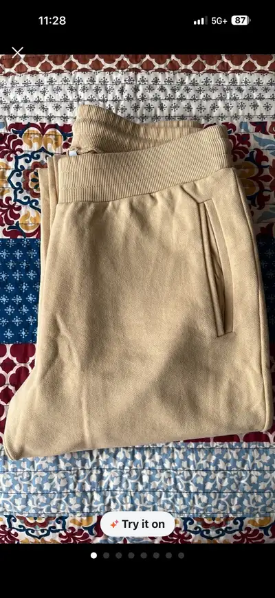 Men’s Sweatpants (Small) Great condition!!, View more