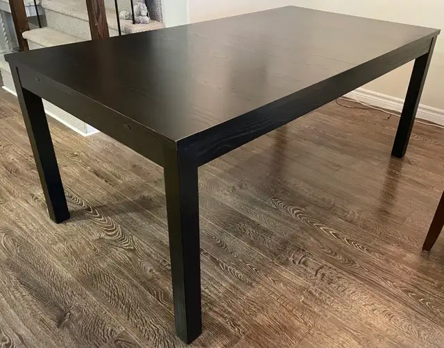 Dining table in Dining Tables & Sets in Kingston - Image 2