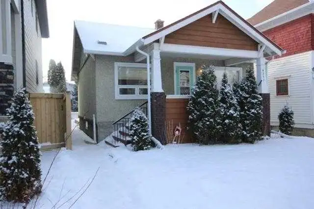 2 bedroom house with office for rent in King Edward Park