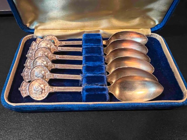 1939 Gold plated spoons (King George visit to Canada) in Arts & Collectibles in Hamilton