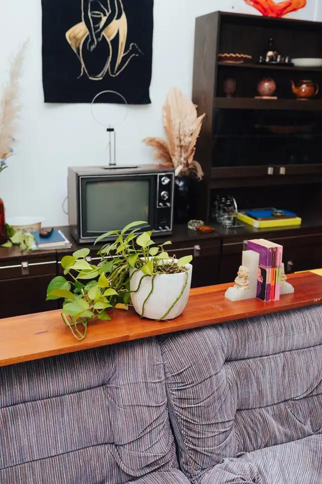 MCM Teak Floating Shelves - Set of 4 in Bookcases & Shelving Units in City of Toronto - Image 3