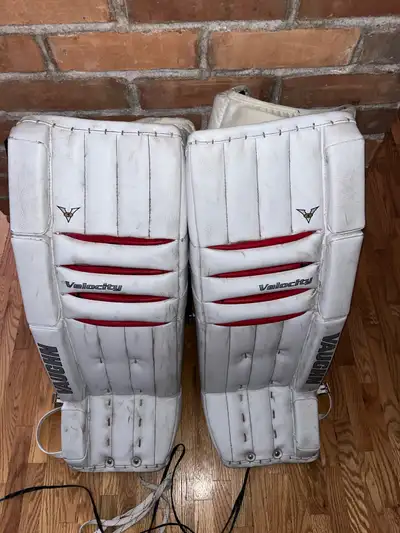 Vaughn 32+1 Goalie Pads, View more