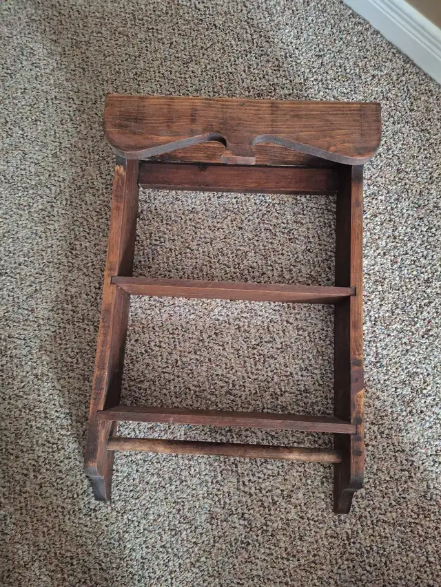 23" Stained Shelf in Bookcases & Shelving Units in North Bay - Image 2