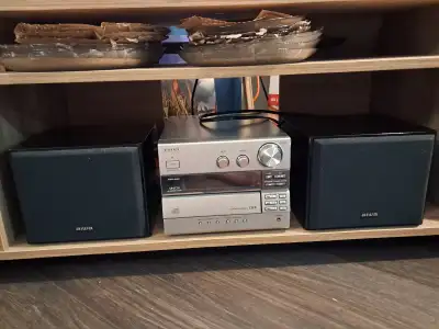 AIWA Stereo System 3-CD Changer radio amplifier, like new, View more