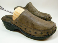 Born Handcrafted Brown Leather Mule Clogs Womens Shoes Sz 7M/W