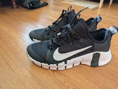 Nike Free Metcon 3 Womens Size 9.5 Running Shoes, View more