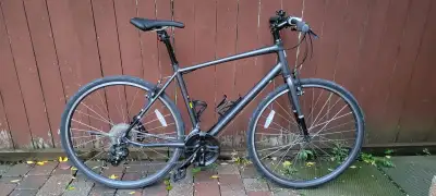 Excellent Louis Garneau hybrid commuter bike, View more