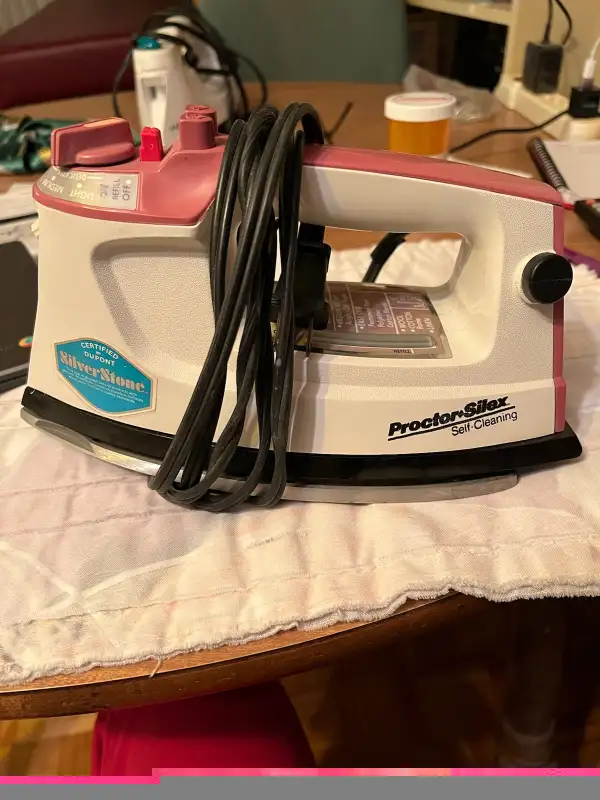 clothing iron in Other in Ottawa - Image 6