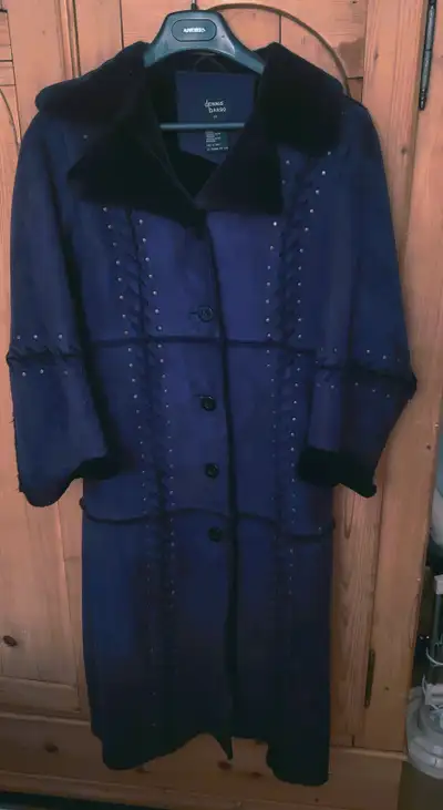 Vintage navy blue faux suede studded coat. Full length is 4ft, size XS. Warm for the coming winter....