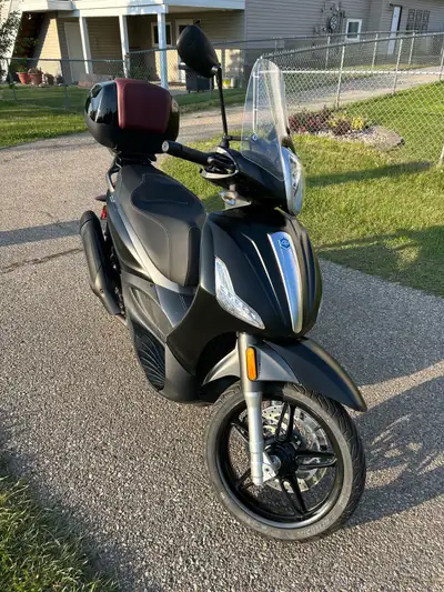 For Sale: 2018 Piaggio BV350 Scooter - Low KMs! Looking for a powerful and stylish scooter to cruise...