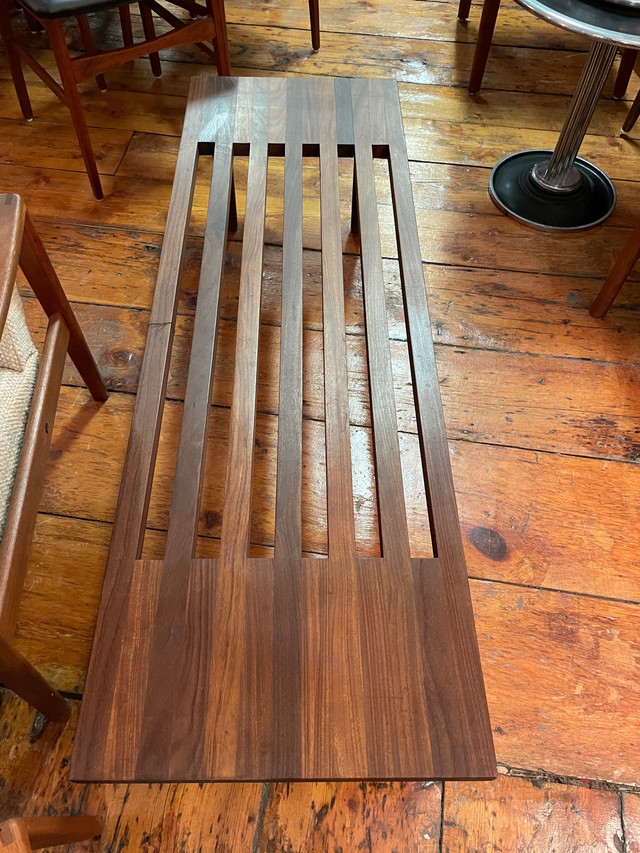 Mid -Century Slatted Coffee Table in Coffee Tables in Kingston - Image 3