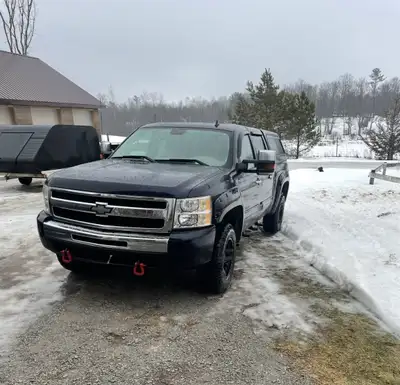, 2010 Silverado 1500 crew cab 4 door 4x4 , 5’8” box , 4.8 L v8 engine , blown head gasket , still r...