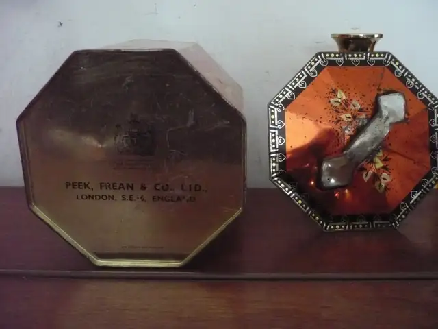 PEEK, FREAN & CO. LTD. COLLECTABLE TIN63417636503681123