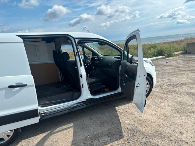 2022 Ford Transit Connect  in Cars & Trucks in Hamilton - Image 3