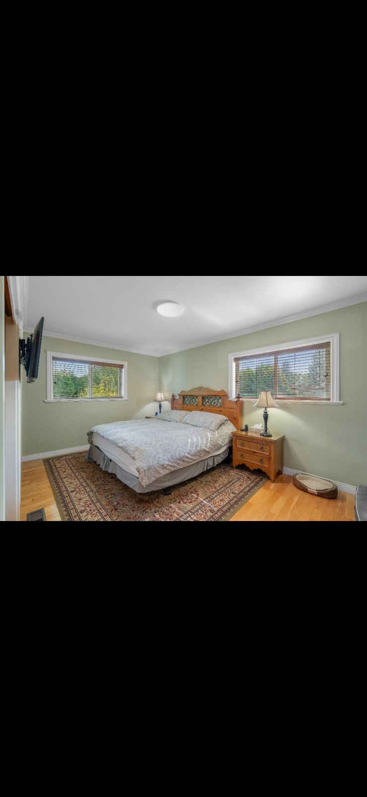Fully furnished 3 bed 2 bath 2400 sqft home for rent 4