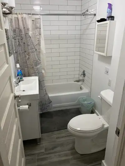 2 bed 1 bath River Ave Apt