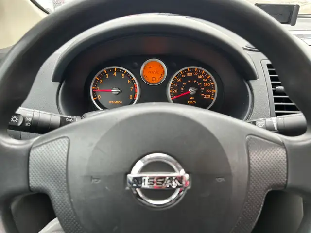 Nissan sentra 2009 in Cars & Trucks in Trois-Rivières - Image 5