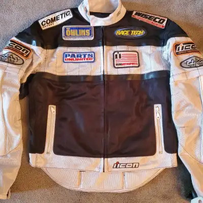 ICON Motorcycle Riding Jacket Size Medium Excellent condition $235