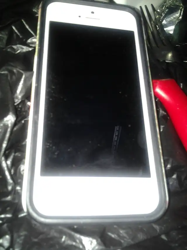 apple ipad on magnetic launchport protective case MANY mac mini in iPads & Tablets in City of Montréal - Image 10