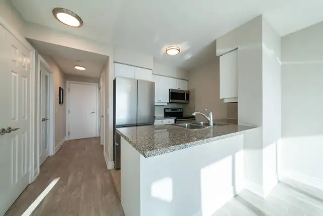YONGE & FINCH | ONE BED+DEN | 15 Greenview Ave in Long Term Rentals in City of Toronto - Image 3
