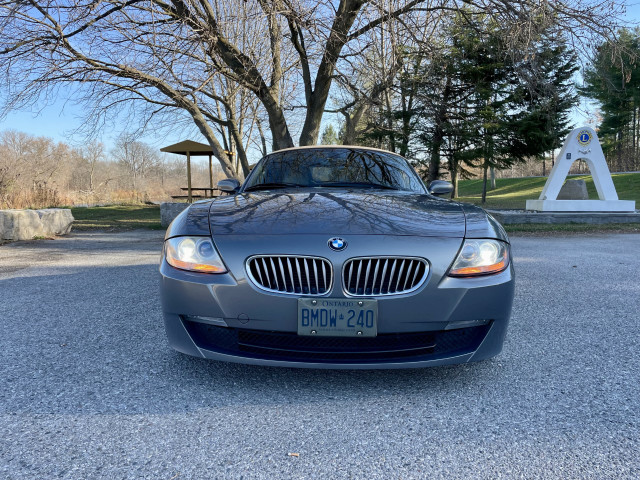 BMW Z4 si in Cars & Trucks in Oshawa / Durham Region - Image 4