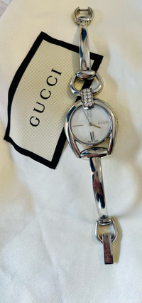  Gucci silver with diamond accent horse bit small watch