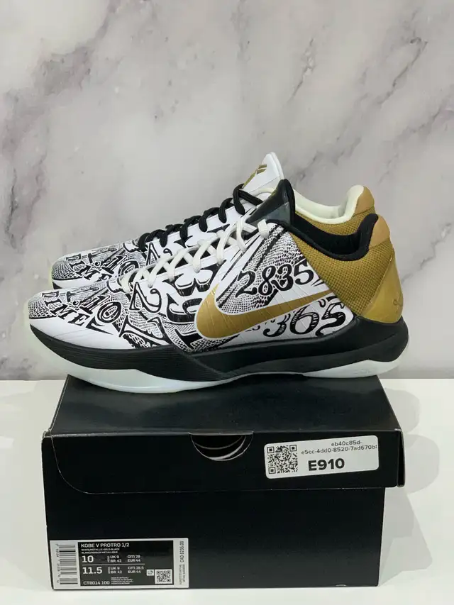 Nike Kobe 5 Protro Big Stage/Parade size 10 in Men's Shoes in Markham / York Region - Image 4
