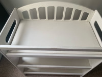 Baby Diaper Changing Tabel / Diaper Station